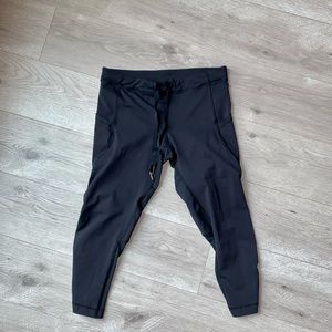 Lululemon 17” Crop Black Leggings